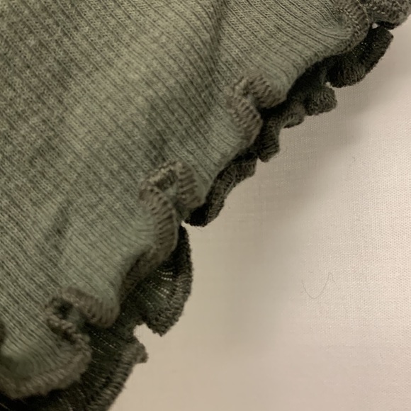 “Hollister” cute little top - Picture 3 of 3